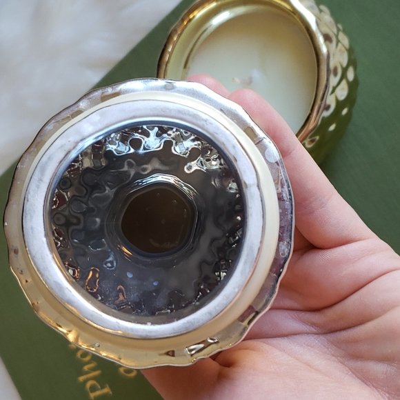 West Emory | Pineapple Tropical Scented Candle - Picture 5 of 12